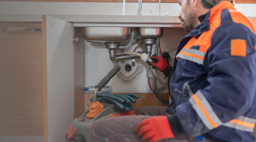Professional slab leak plumber services in Oakhurst, CA